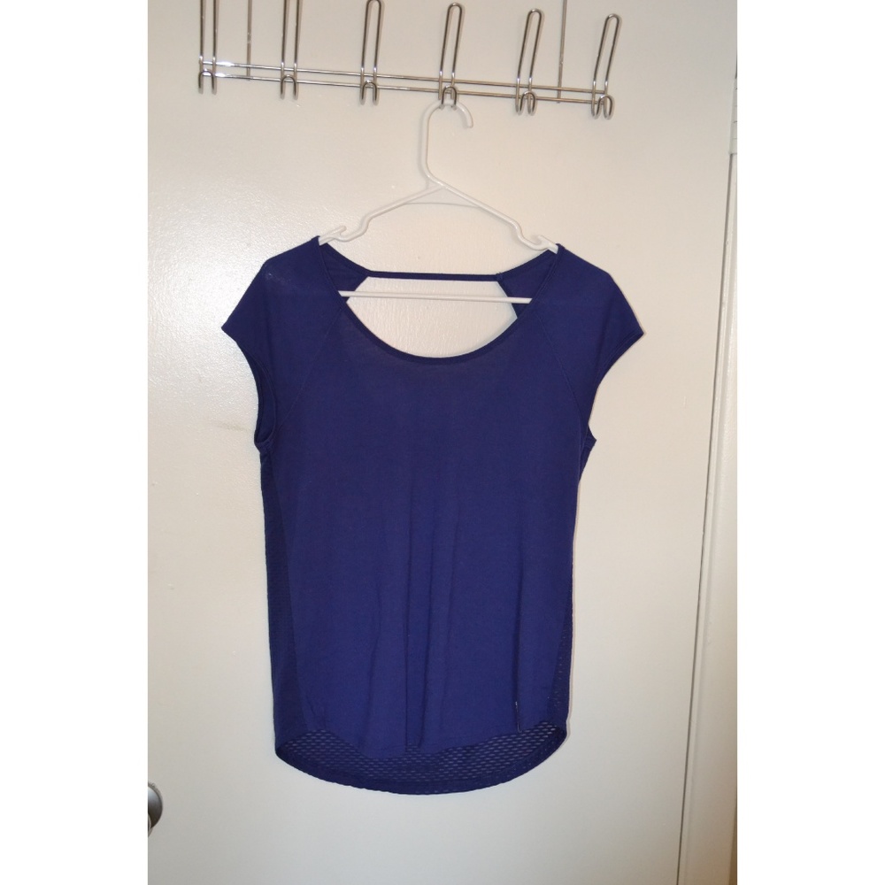 Under Amour Women's TShirt